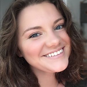 Meet your Posher, Constance